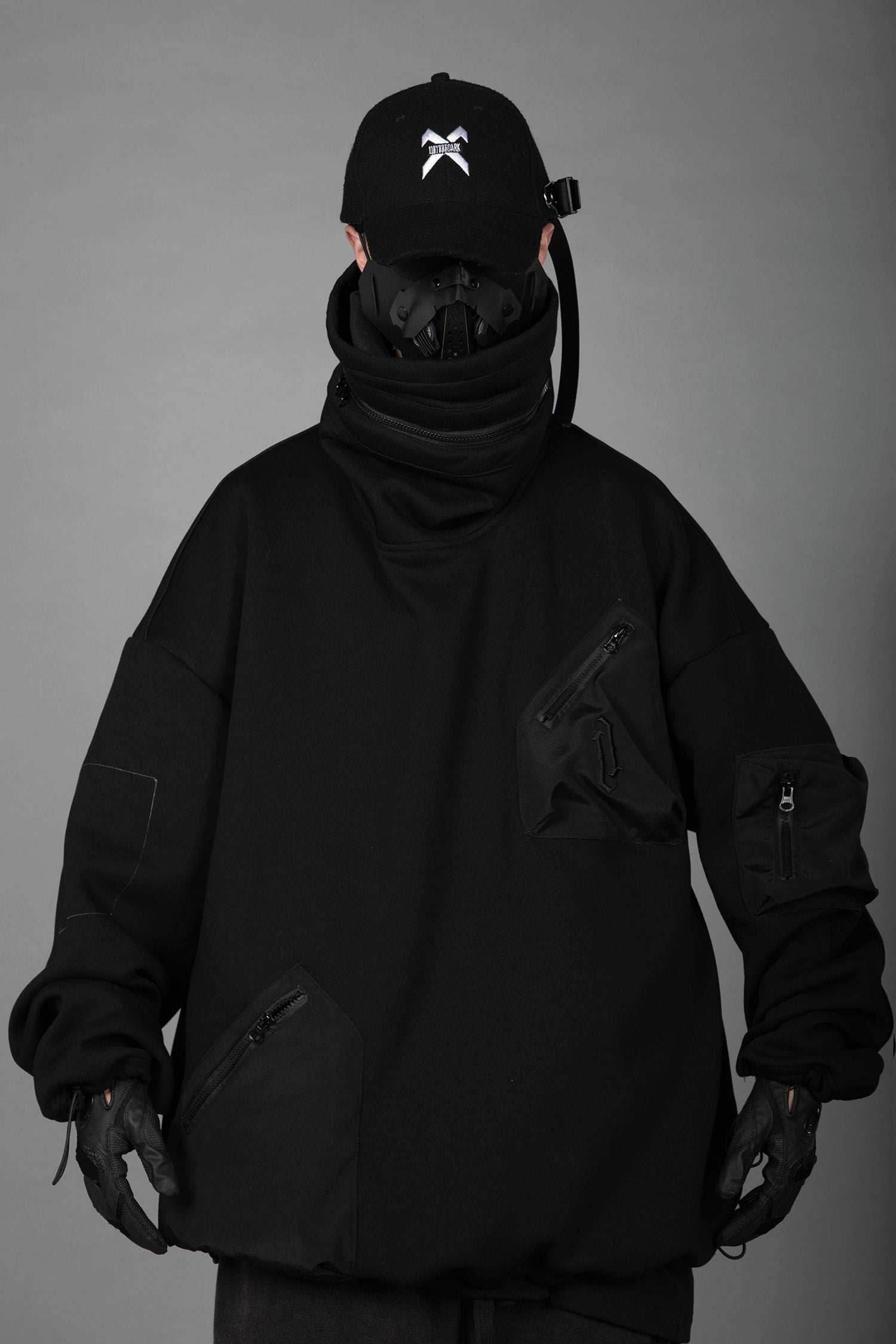 HiH33 Black Utility Hoodie - Black / M