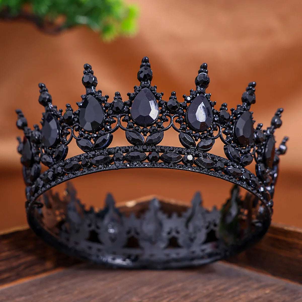 Baroque Royal Queen King Black Crystal Tiaras Crown Women Princess Prom Wedding Tiaras Full Round Diadem Bridal Hair Accessories