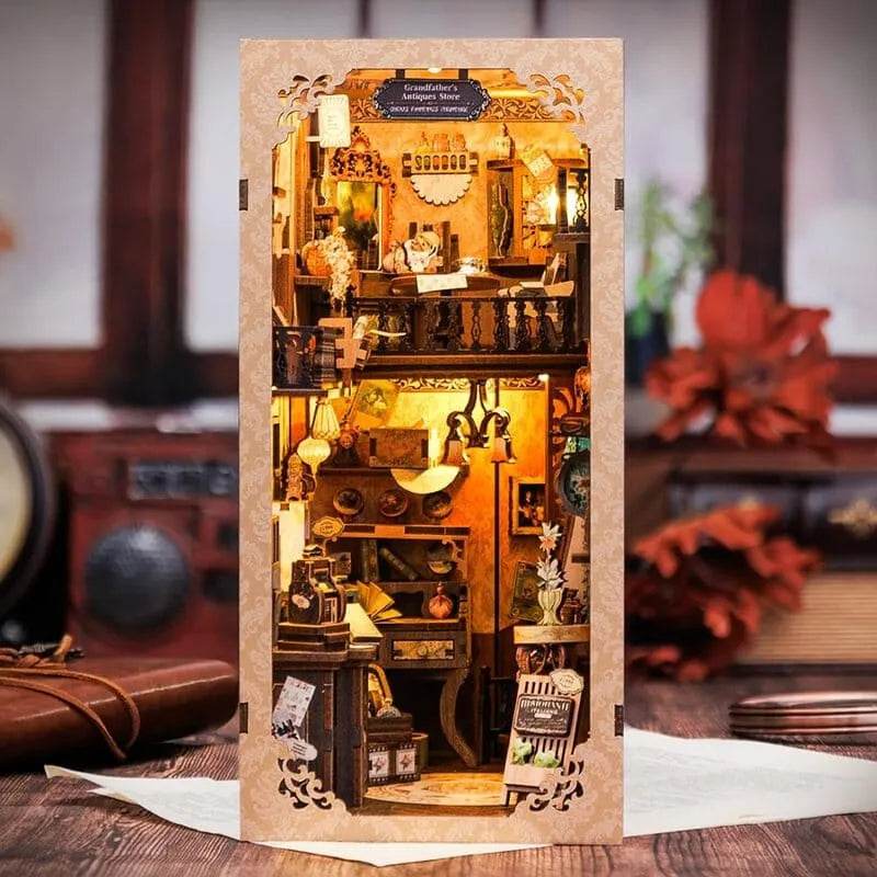 Book Nook Wizardi Miniature - Grandfather's Antique Store Roombox Kit - 