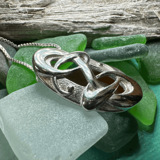 Nadine Modern Celtic Knot Necklace - 18