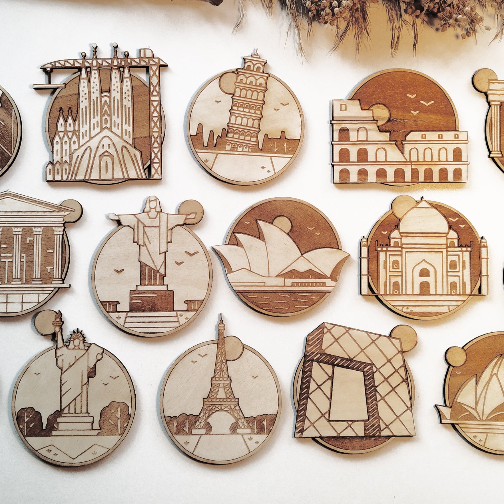 Cities and Monuments Wooden Coasters - Handmade Gift - Housewarming - Wood Kitchenware