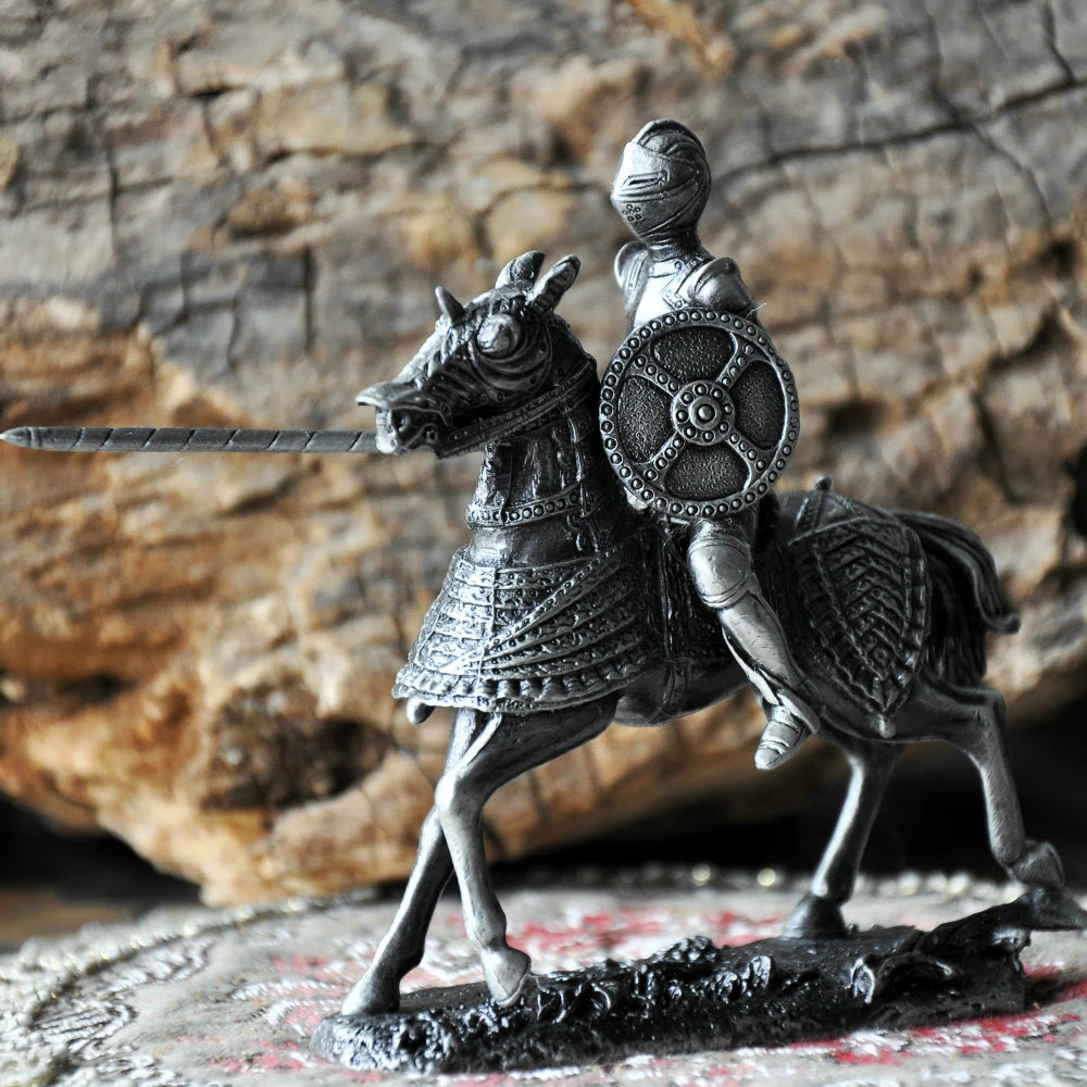 Classical Nordic Medieval Temple Knight Figurine Zinc Alloy Corps Miniature Home Decor Retro Desk Accessories Novel Men Gifts