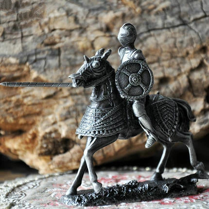 Classical Nordic Medieval Temple Knight Figurine Zinc Alloy Corps Miniature Home Decor Retro Desk Accessories Novel Men Gifts