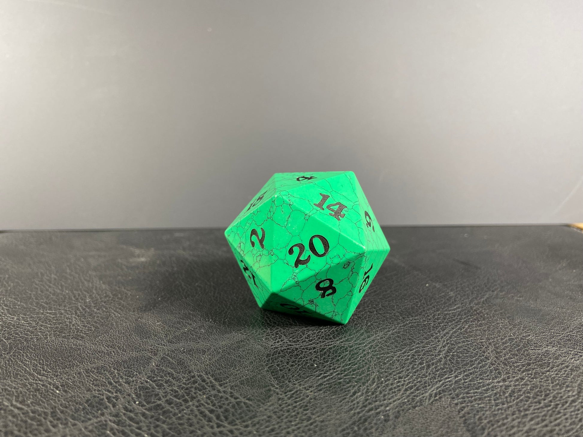 Cracked Stone D20 Dice - Green