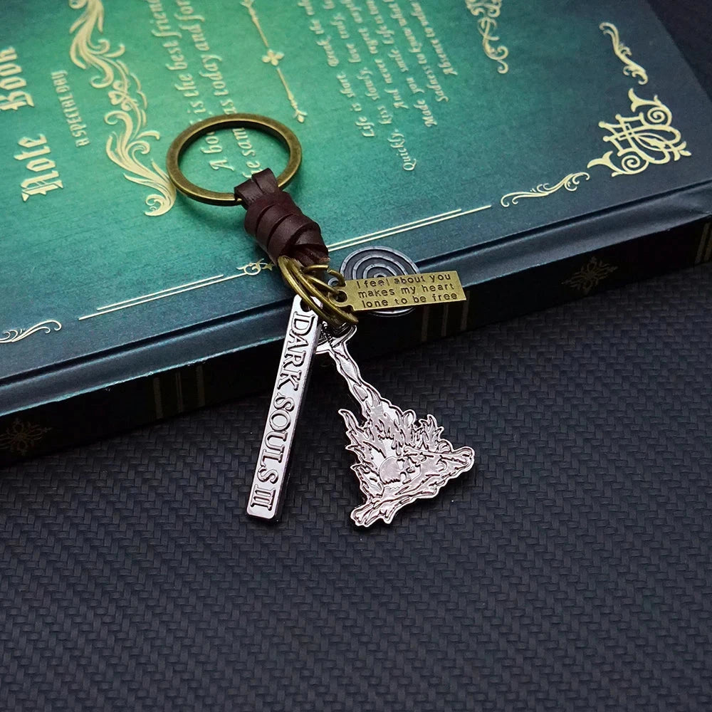 DARK SOULS Leather Keychain Sun Knight Onion Kinght Key Chain Keyring Keychains Game Accessories Car Key Ring