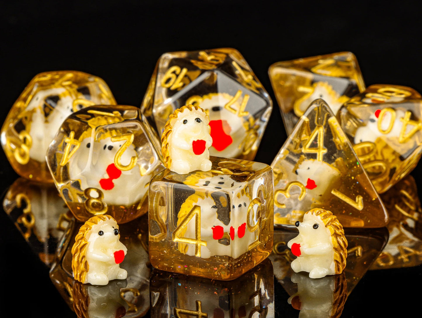 DnD Bumble Bee Resin Dice, Animal Inclusion Dice for D&D, RPG Game Dice for Dungeons and Dragons, Polyhedral Dice Set