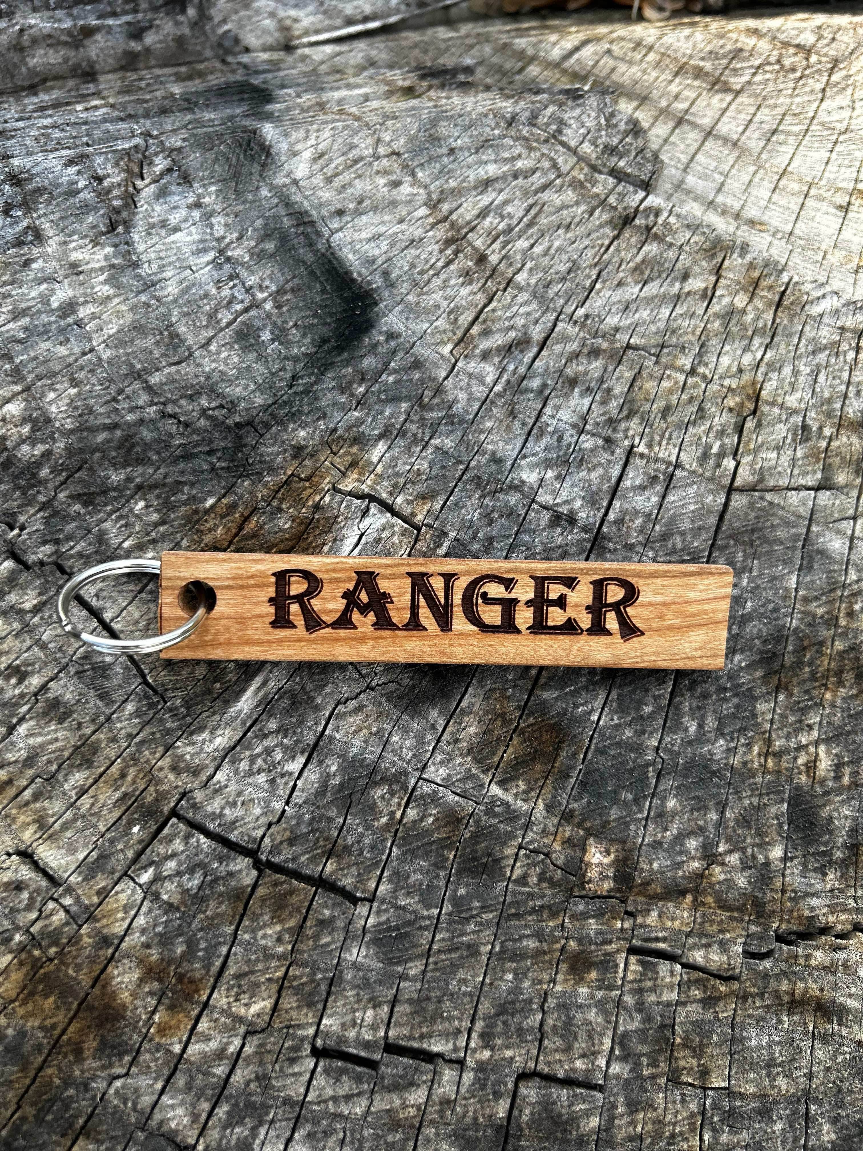 DND Character-Class Keychain - Dungeons & Dragons (Nat Twenty!)