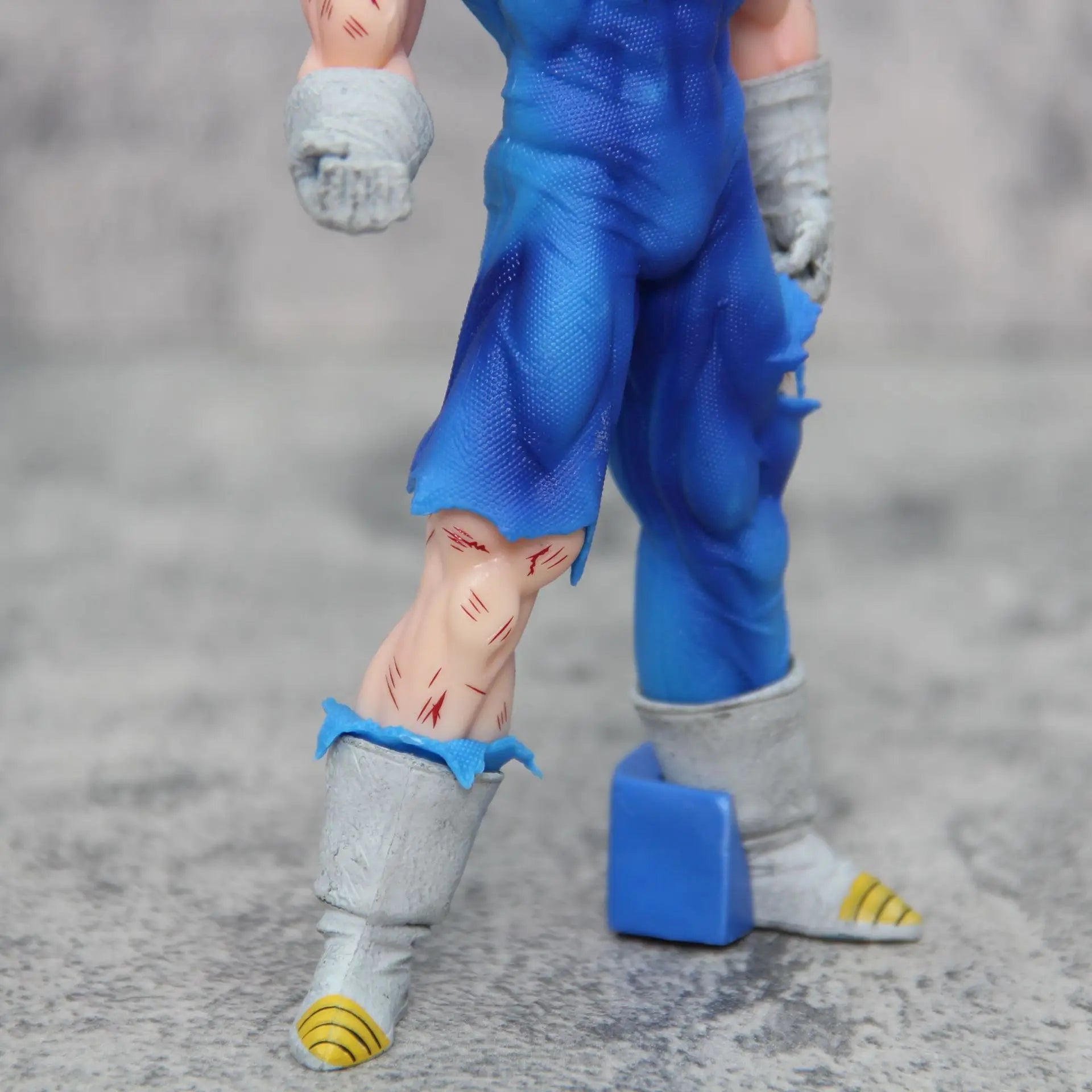 Dragon Ball Z Super Saiyan Prince Vegeta Figure Handpiece Magical Standing Posture Models Anime Ornaments