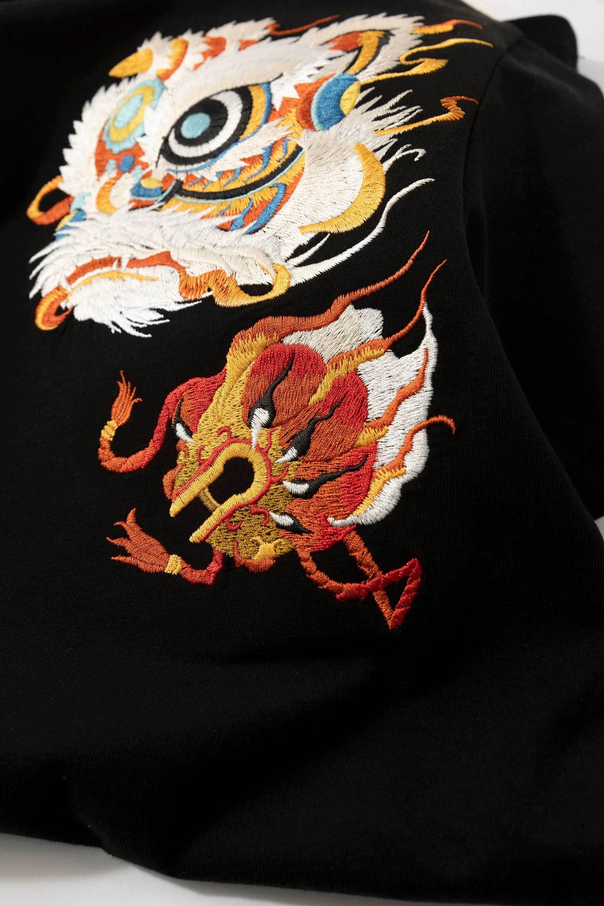 KH766 Lion Embroidery Tee - White / S