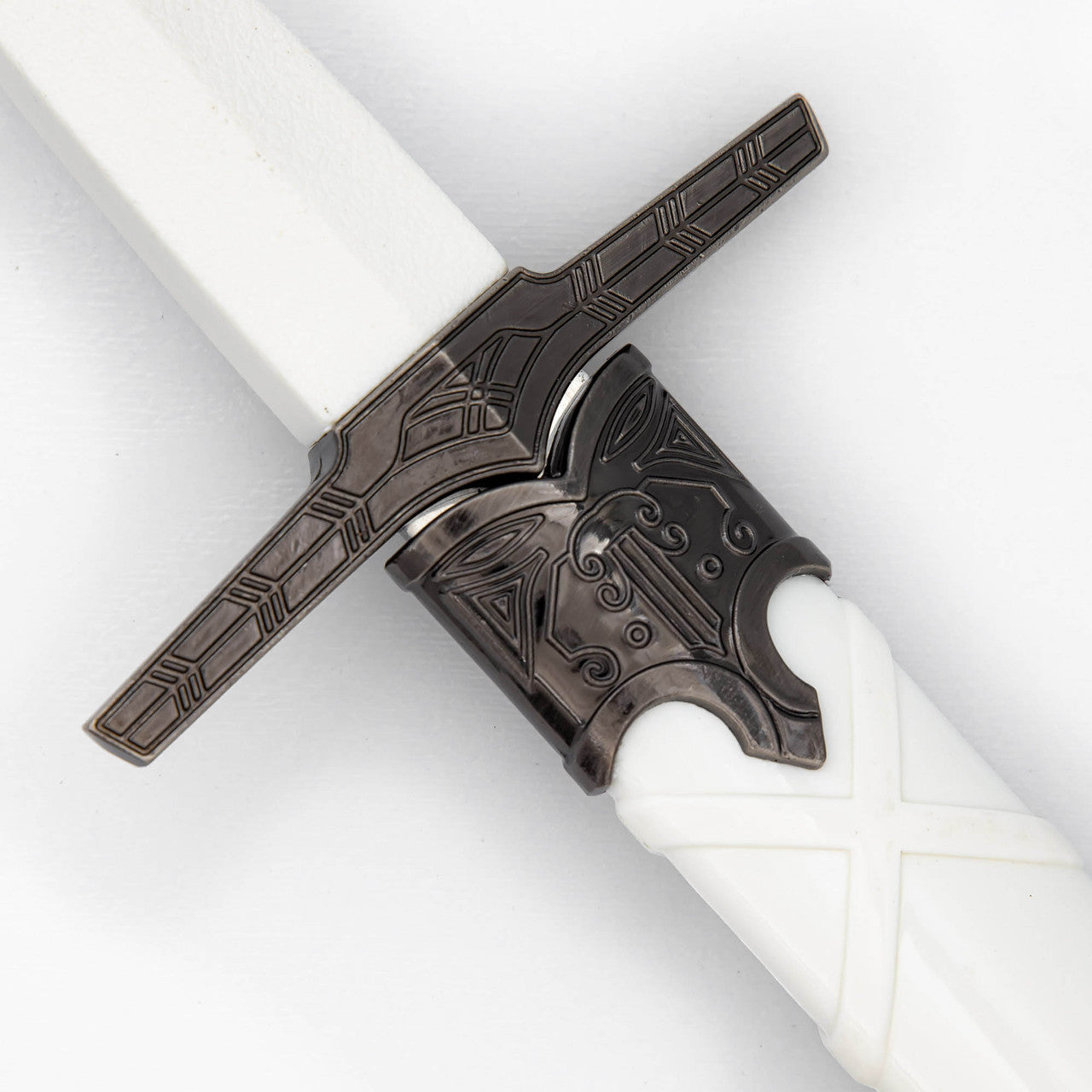 Enchanting Ivory Exquisite White Hexagon Handle Dagger with Metal Fittings