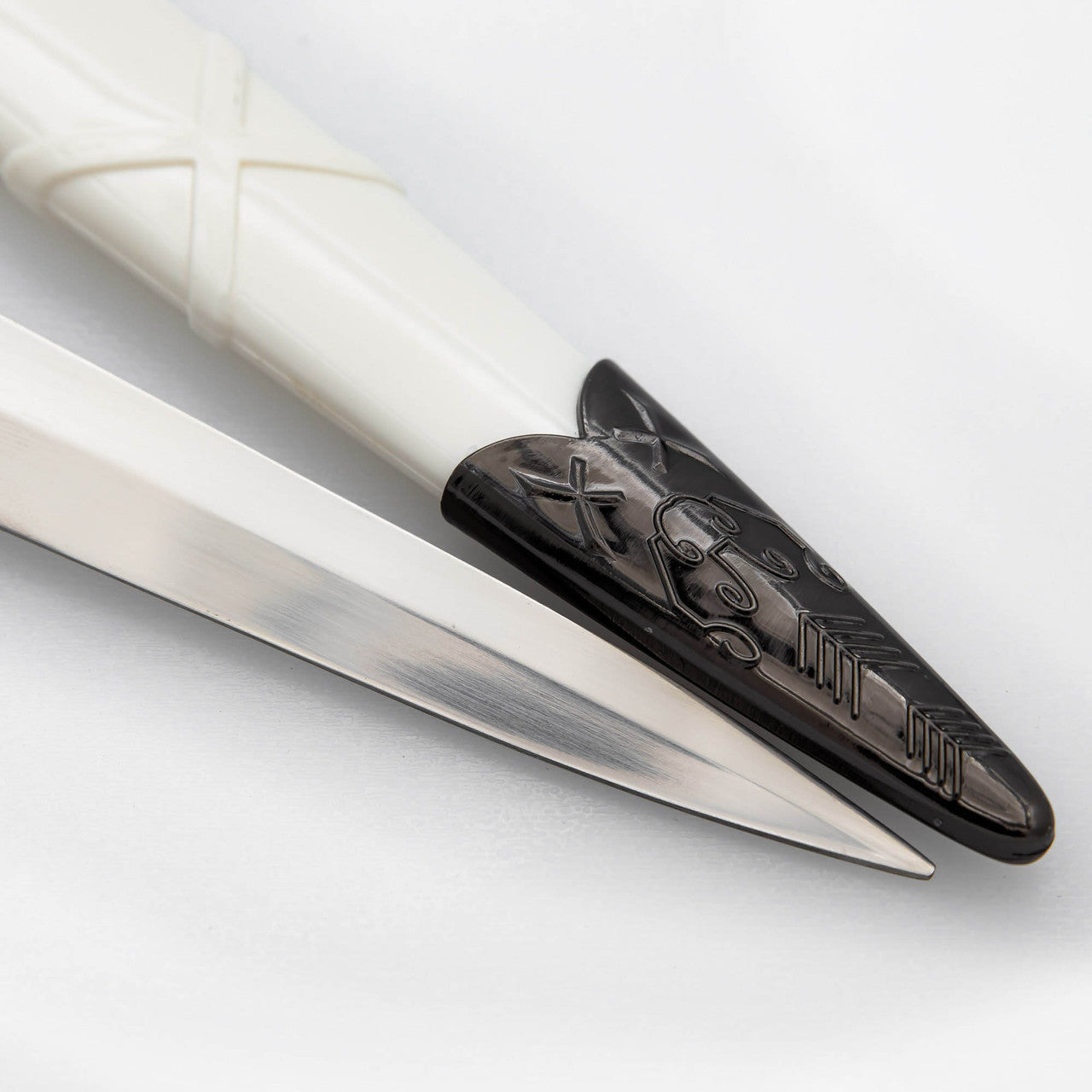 Enchanting Ivory Exquisite White Hexagon Handle Dagger with Metal Fittings