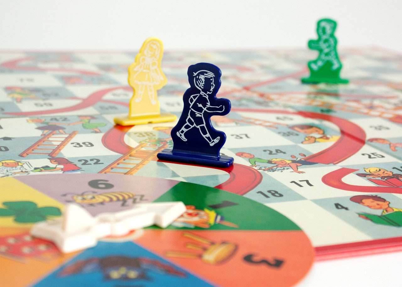 Chutes and Ladders - Nostalgia Tin - 