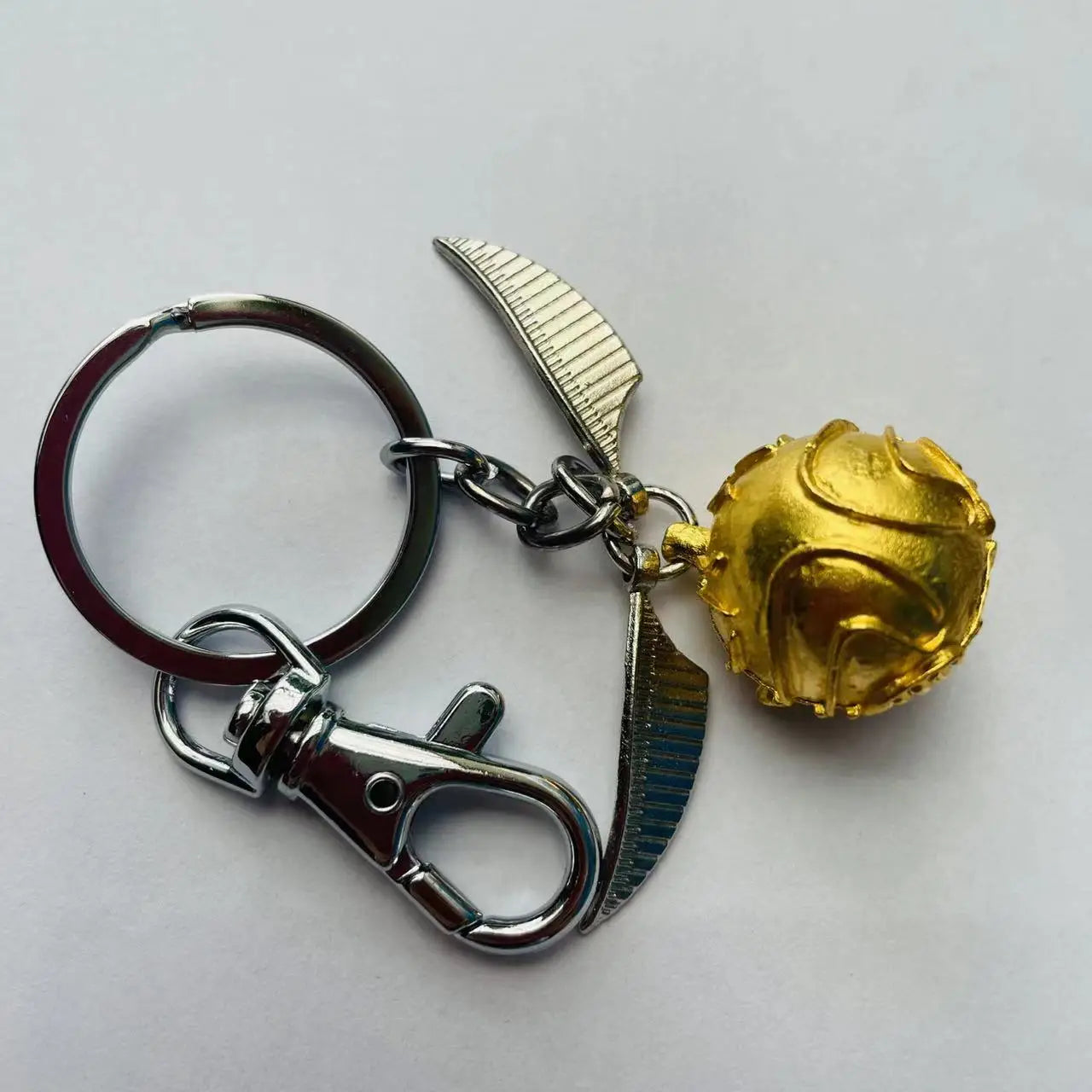 Golden Ball Shape Pendant Keychain Cat Toy Ball Key Ring Halloween Christmas Birthday Gift Medieval Round Shape Pendant Keyrings