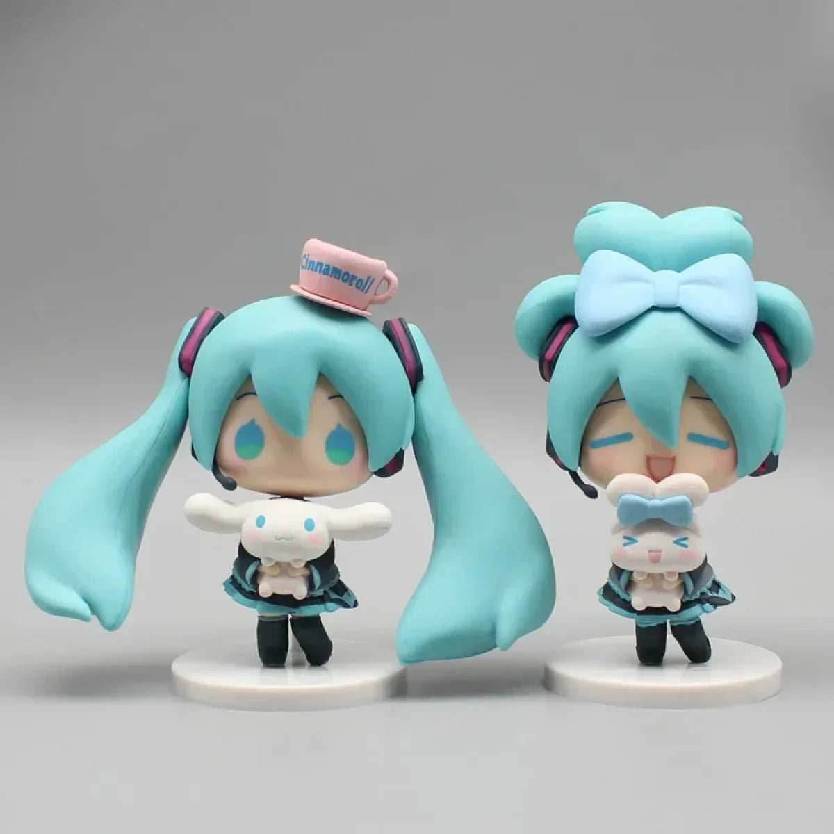 Hatsune Miku with Cinnamoroll Figure - Blue