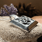 Dara Knot Necklace - 