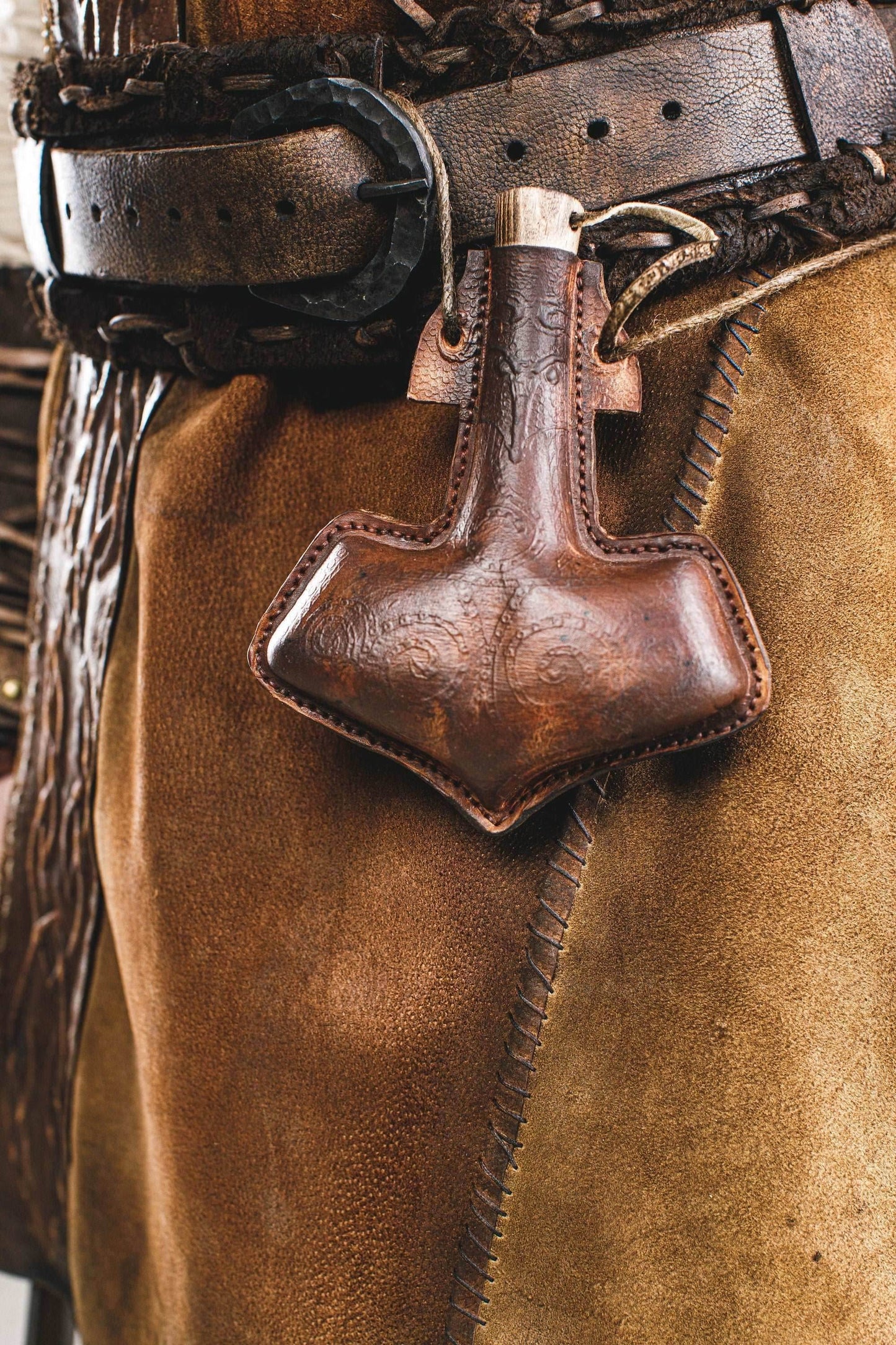 Celtic leather flask embossed - 