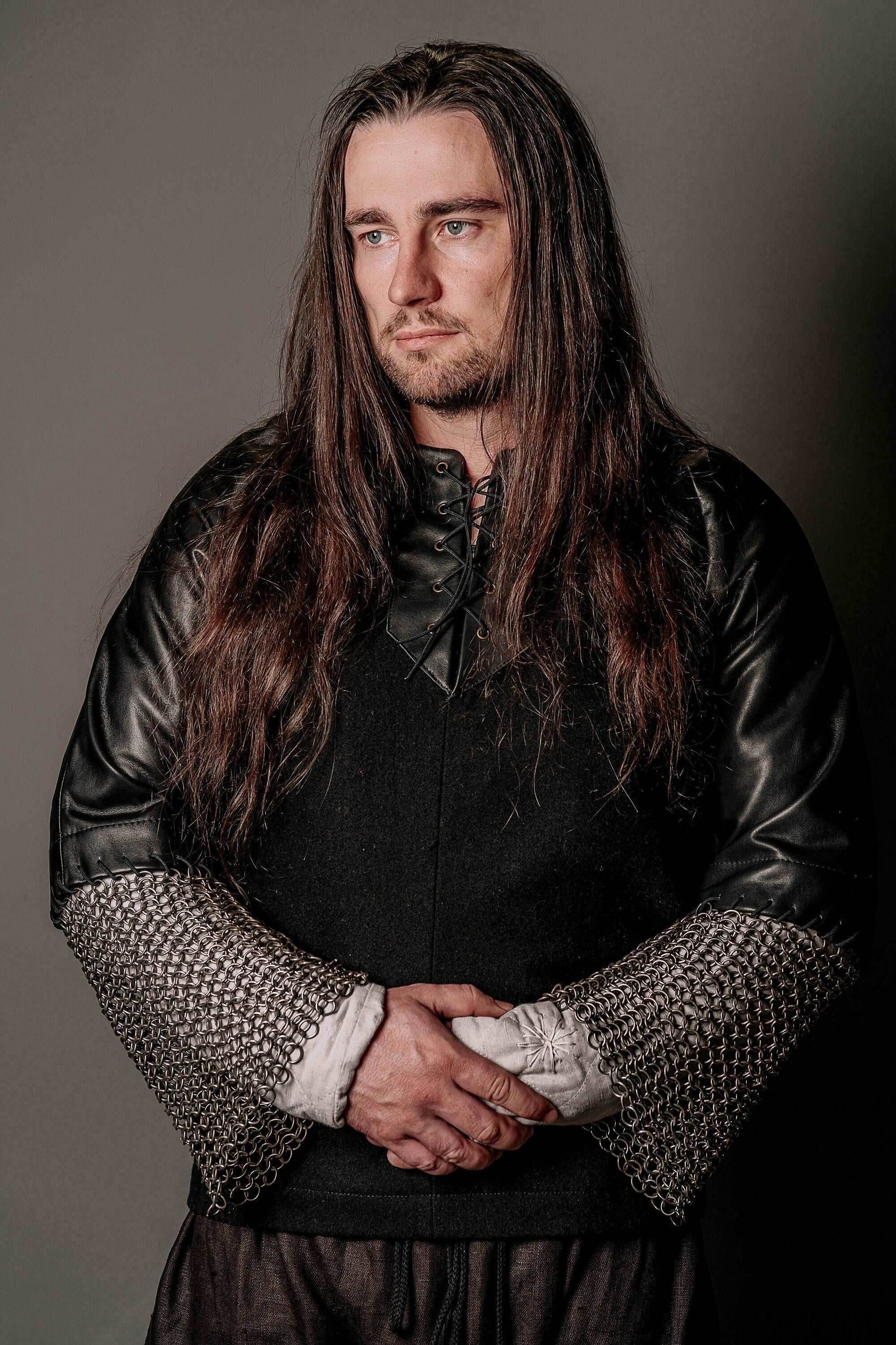 Boromir's leather tunic with chainmail sleeves - XS