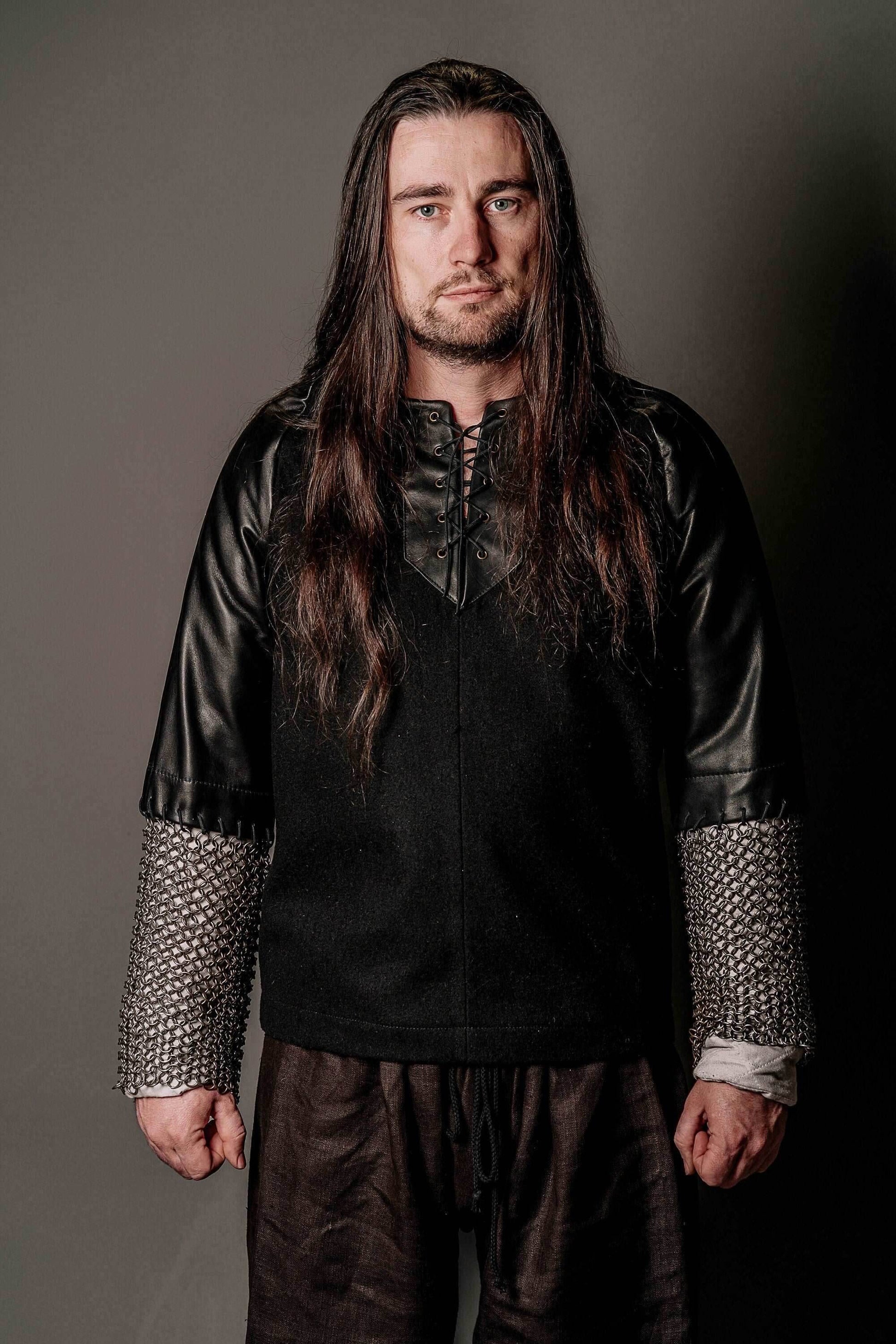 Boromir's leather tunic with chainmail sleeves - XS