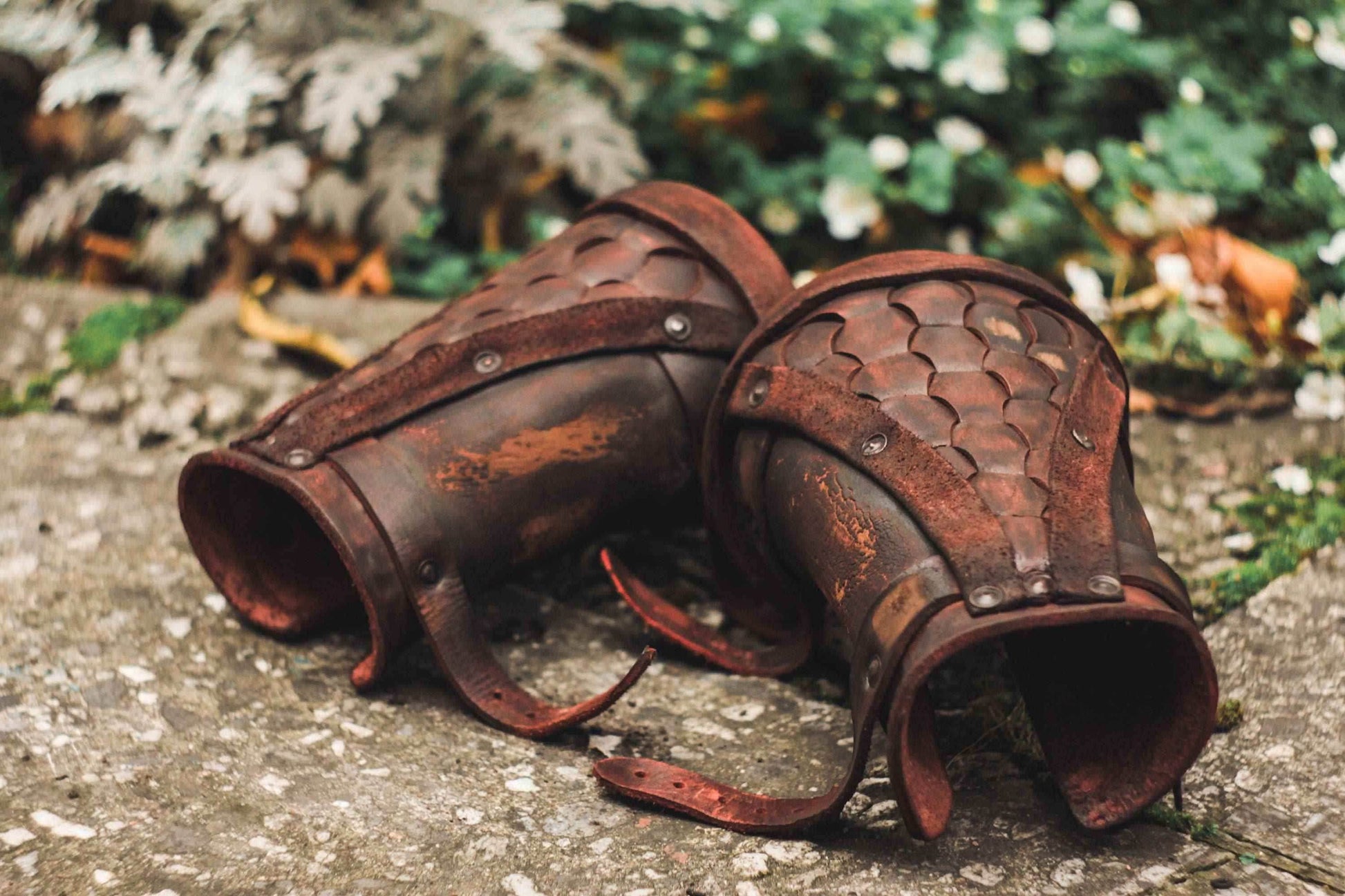 Viking leather bracers - Brown