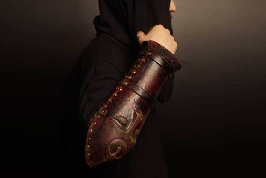 Medieval leather bracers for Larp - Red (like on foto) / Two bracers