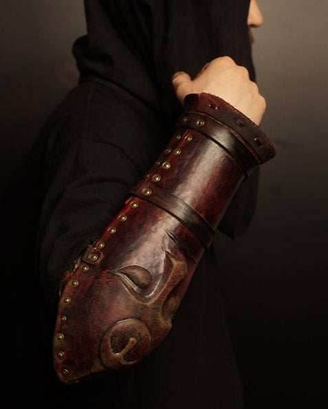 Fantasy leather bracers - Red (like on foto) / Two bracers