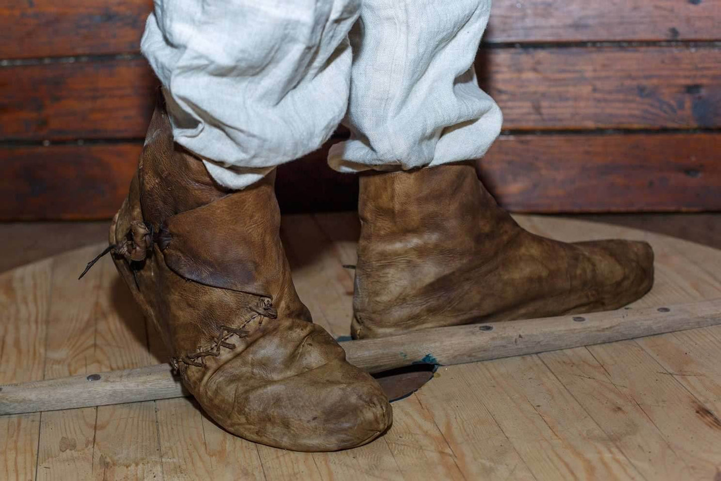 Medieval leather boots with soft sole - Beige (pictured) / 5