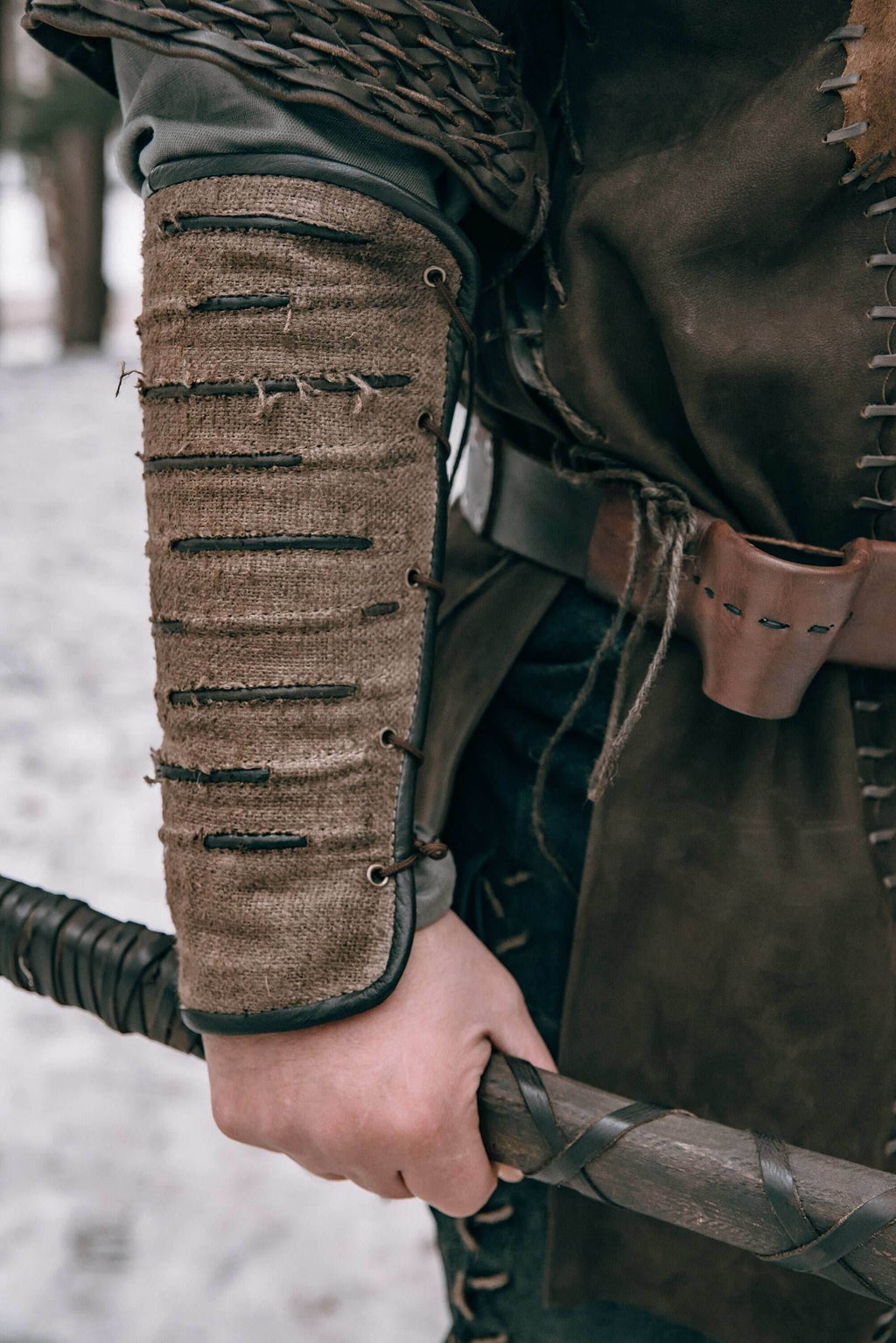 Viking leather bracers - brown (as pictured) / For two hands