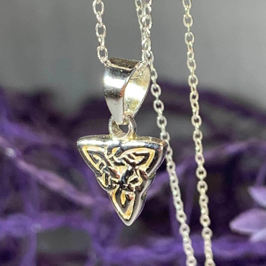 Petite Celtic Knot Necklace - 18