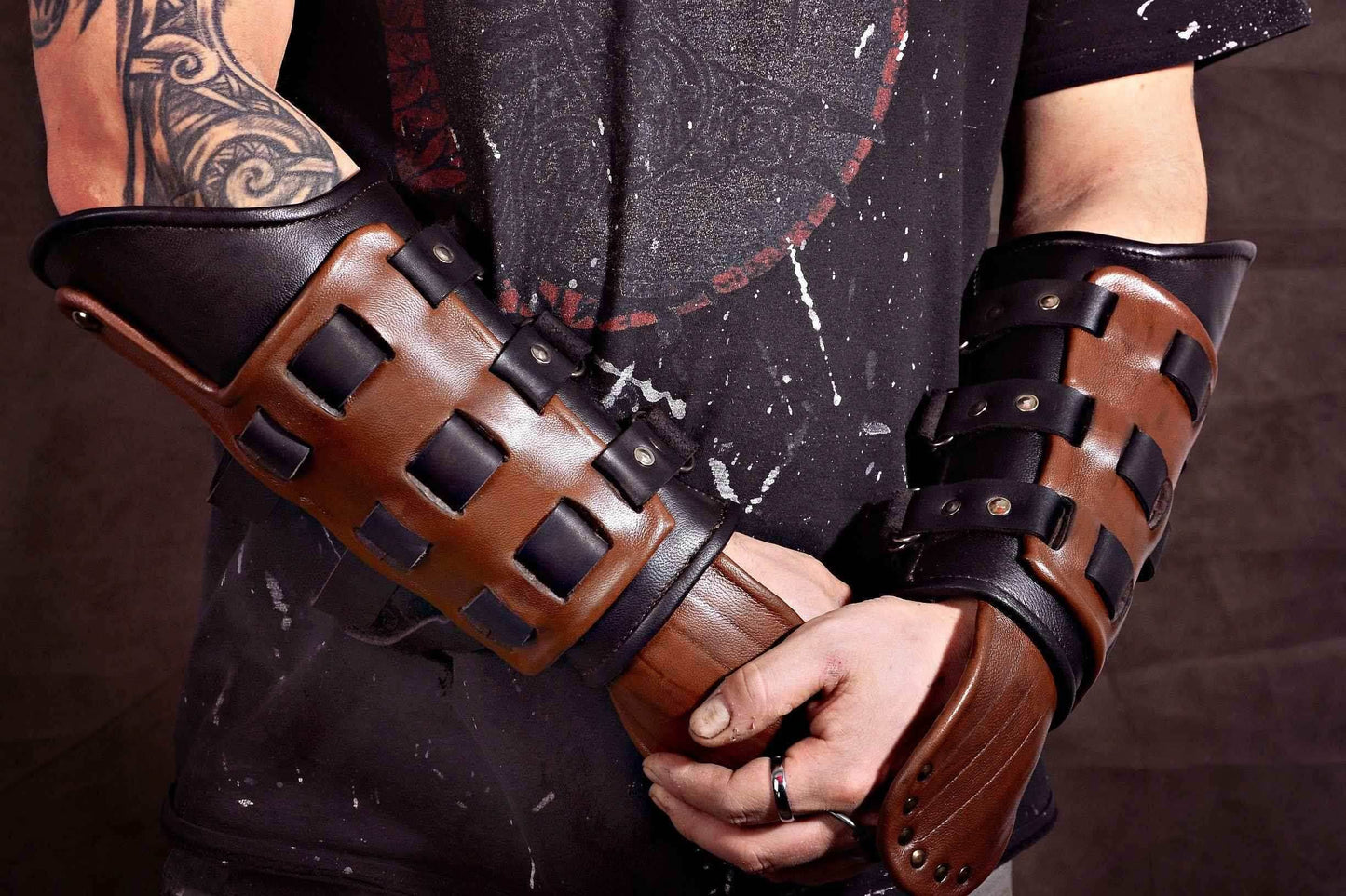 Hiccup's bracers (How to train your dragon 3) - for one hand