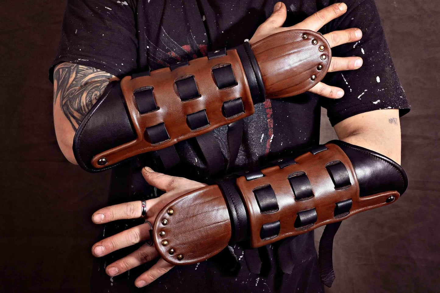 Hiccup's bracers (How to train your dragon 3) - for one hand