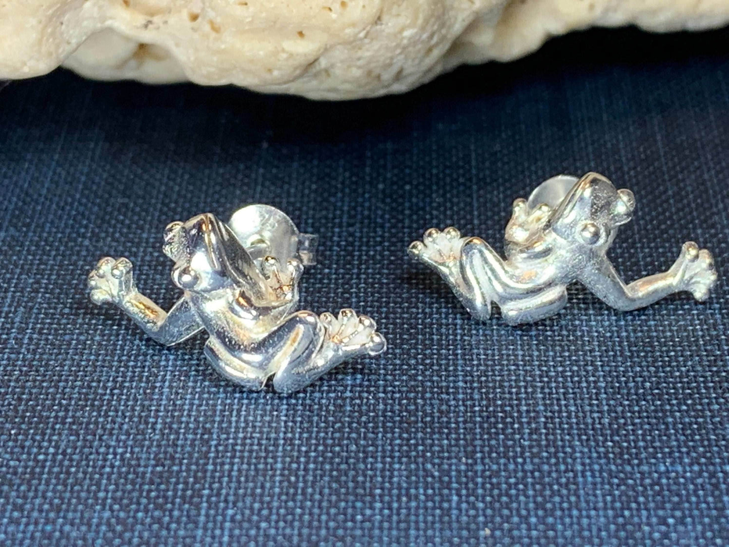 Sásta Frog Earrings - 