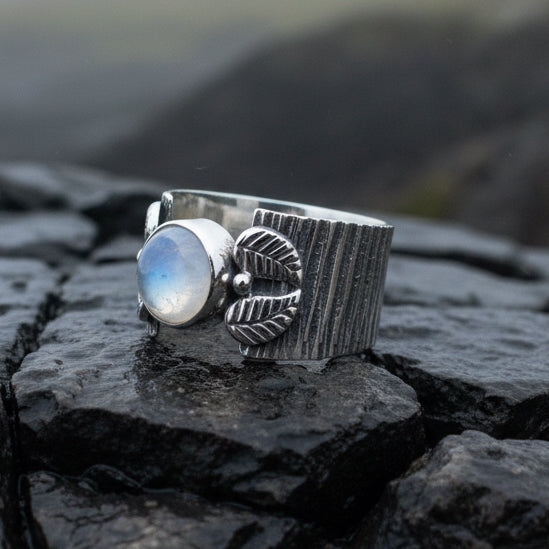 Colm Celtic Leaf Ring