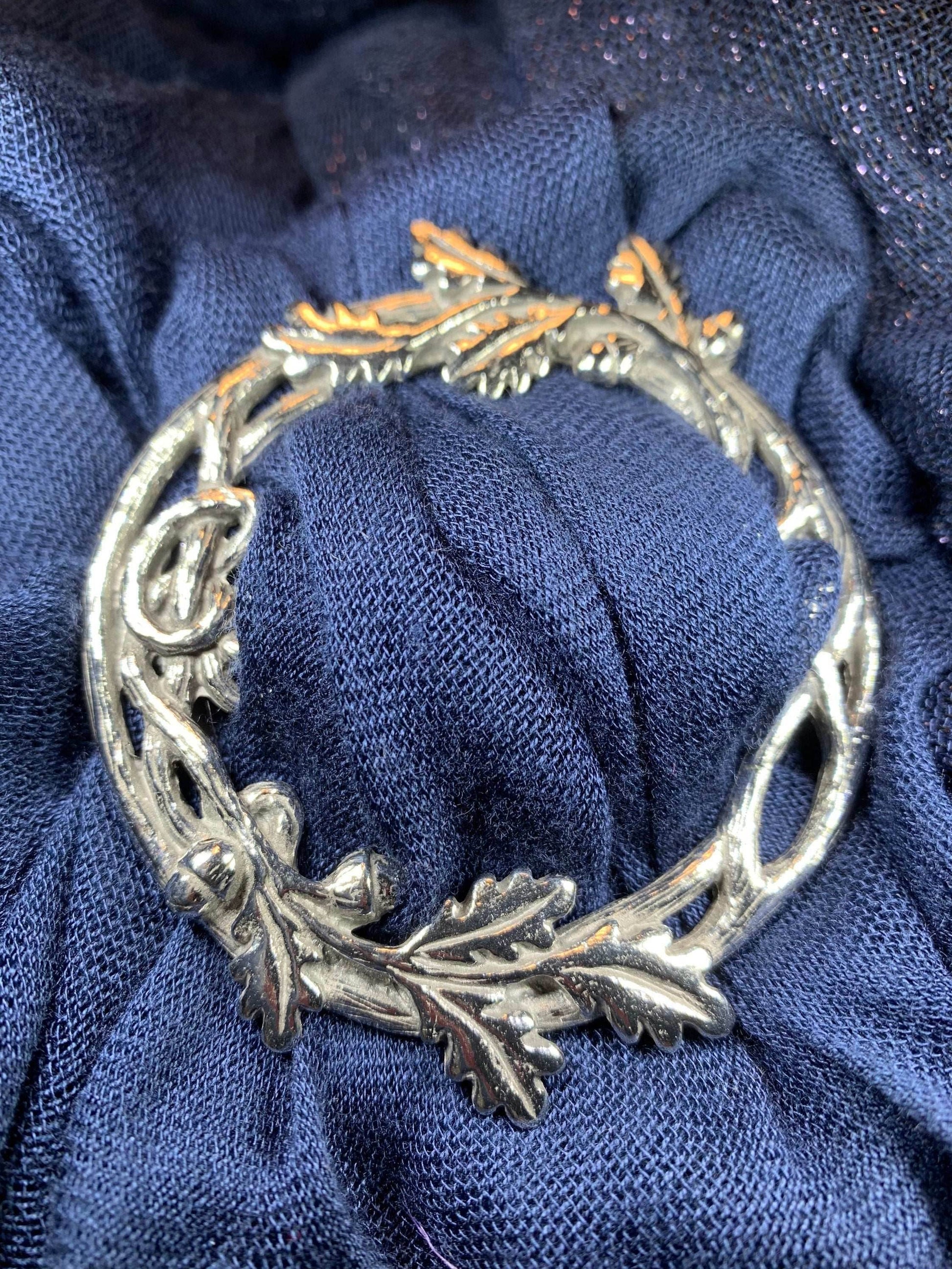 Pewter Oak Leaf & Acorn Scarf Ring - 