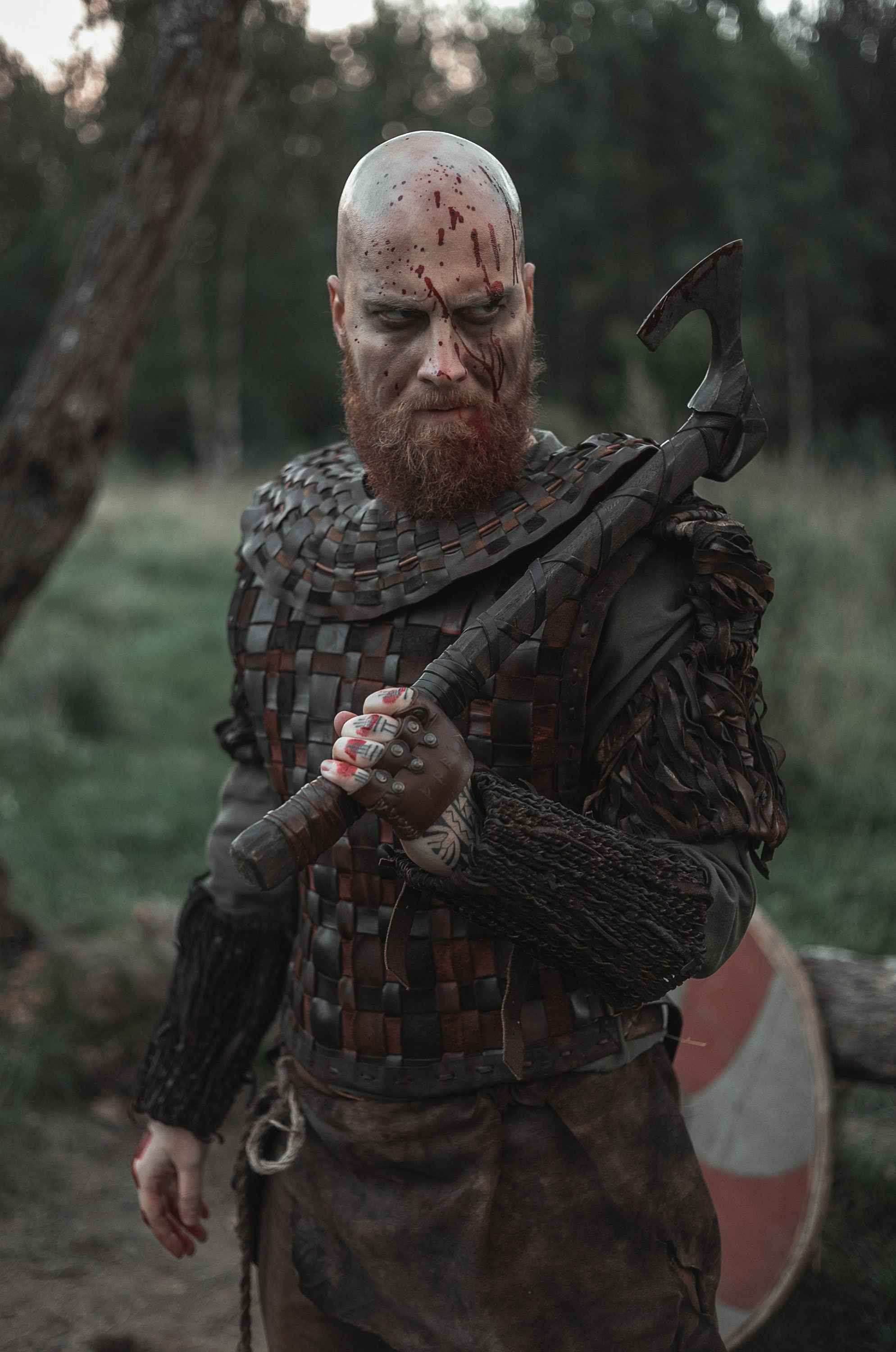 Viking leather bracers - Brown / For two hands