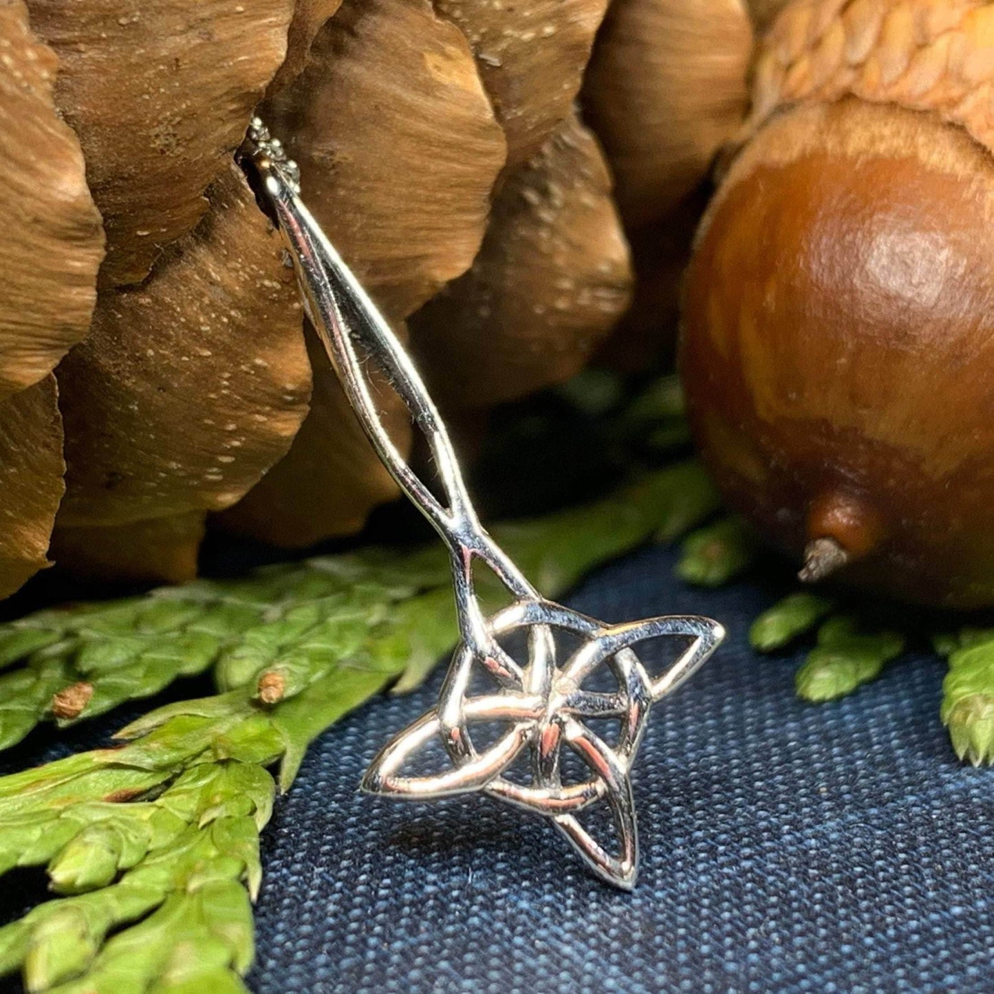 Shooting Star Celtic Knot Necklace - 18