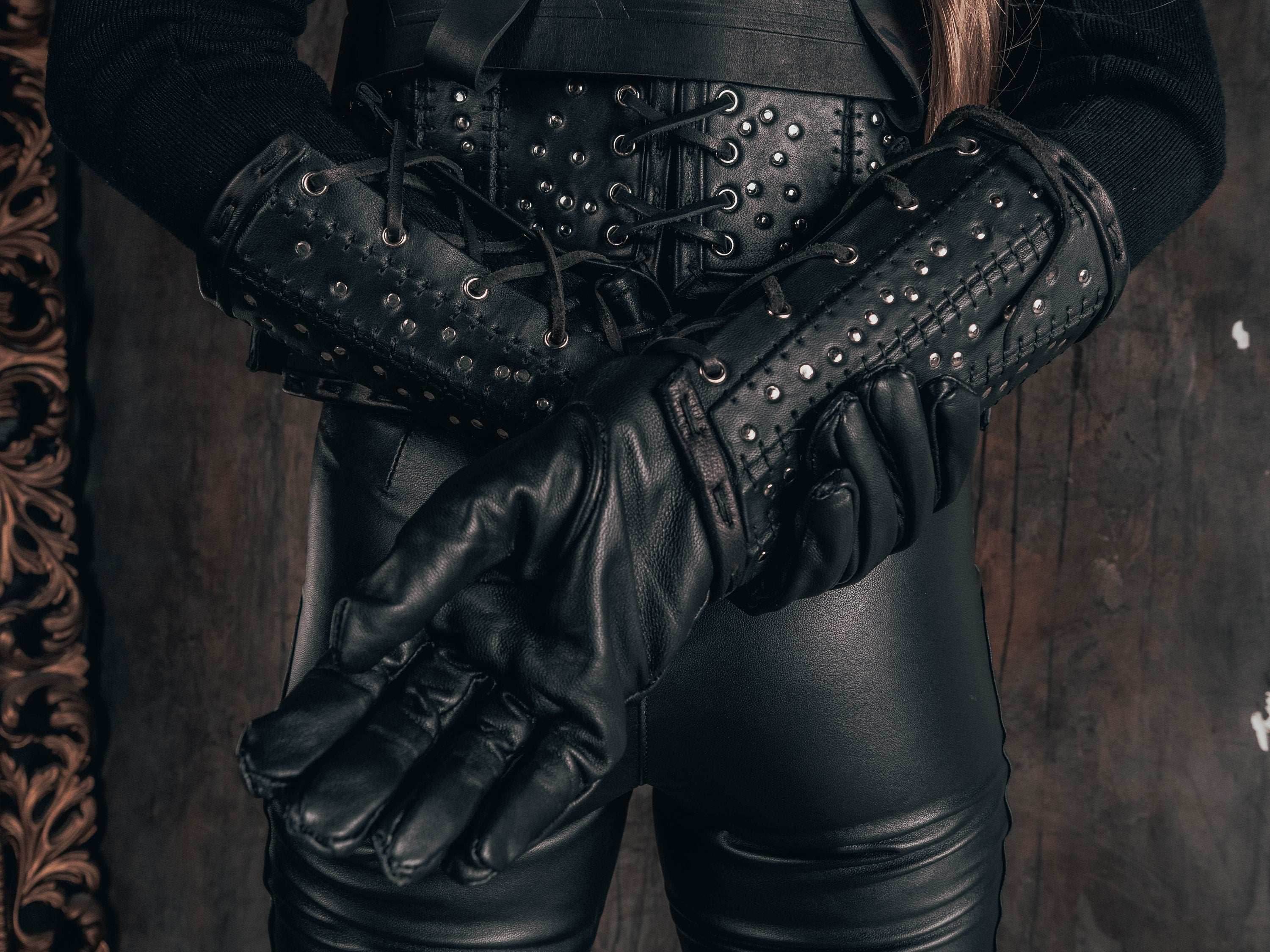 Witcher bracers - for one hand