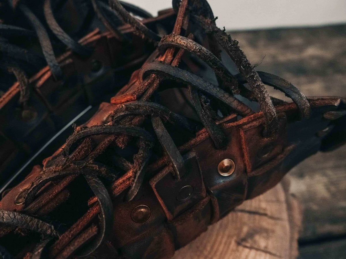 Medieval leather bracers for Larp - Brown (like foto) / For one hand