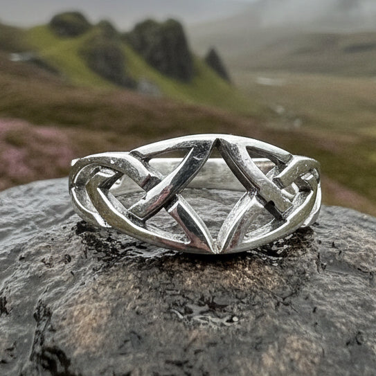 Open Trinity Knot Ring