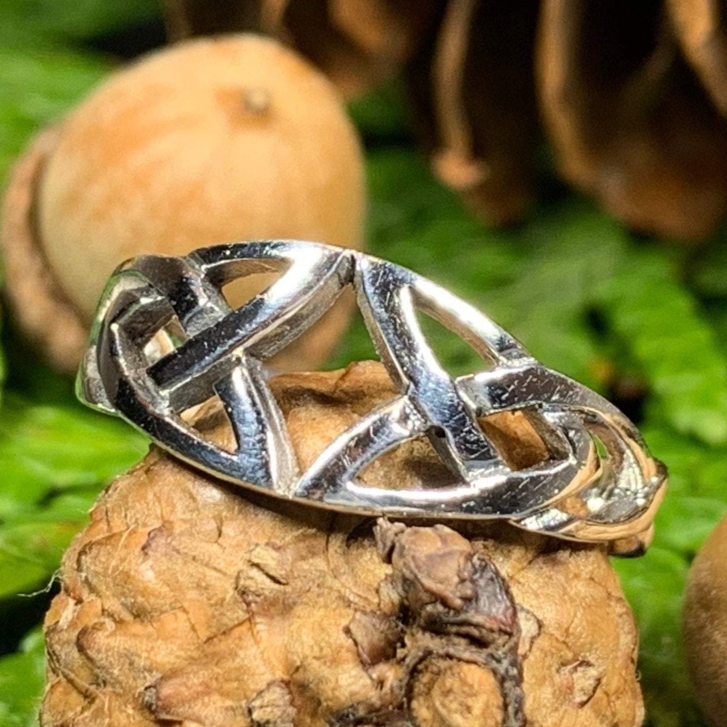 Open Trinity Knot Ring