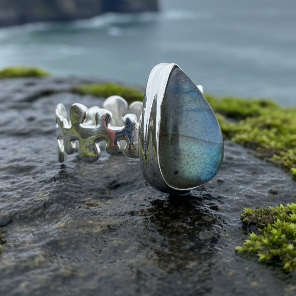 Mists of Avalon Ring