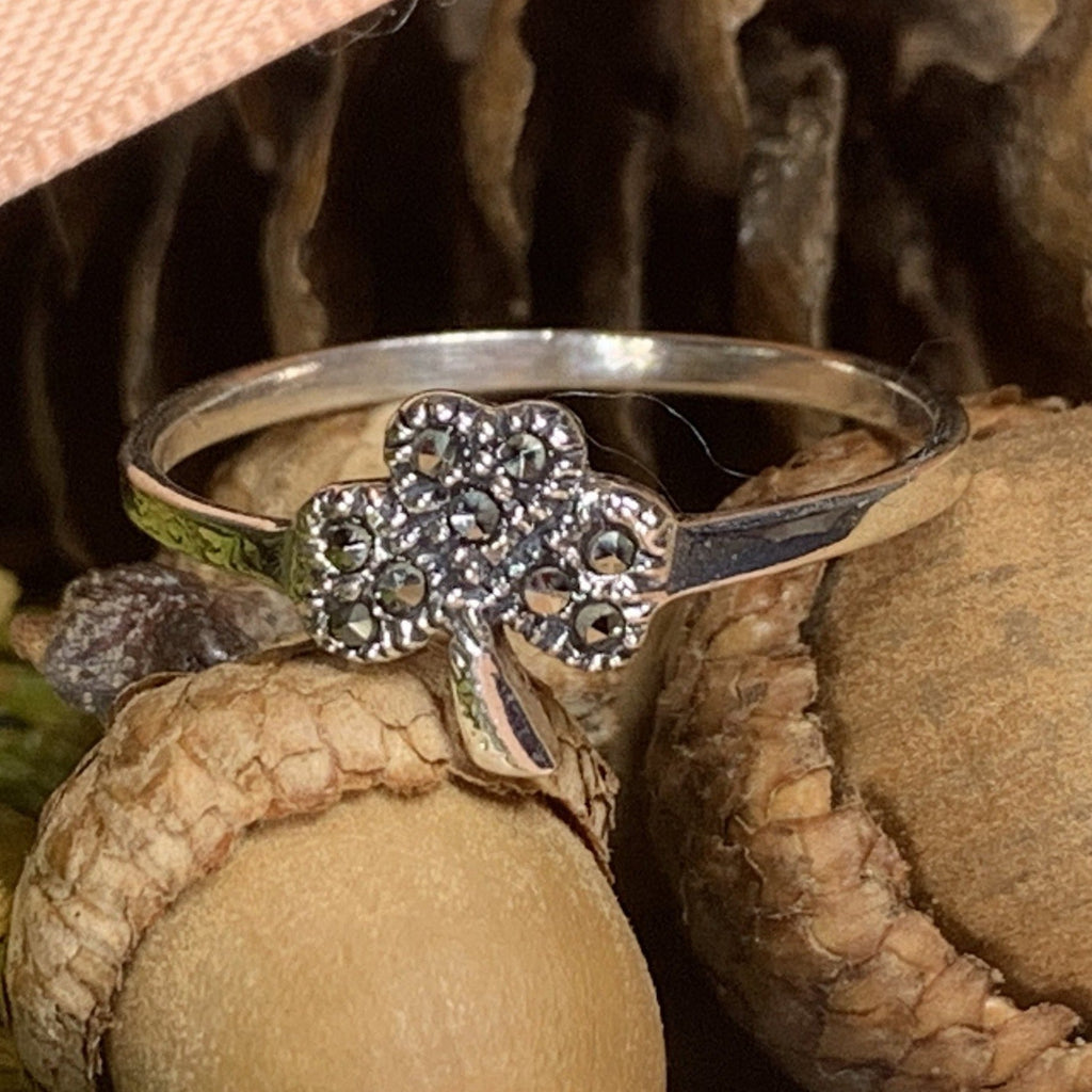 Fáilte Shamrock Ring