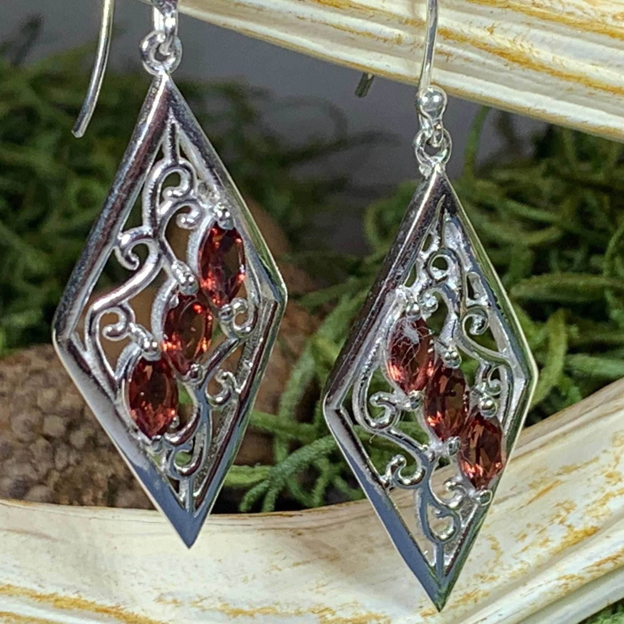 Mira Celtic Knot Earrings - Garnet