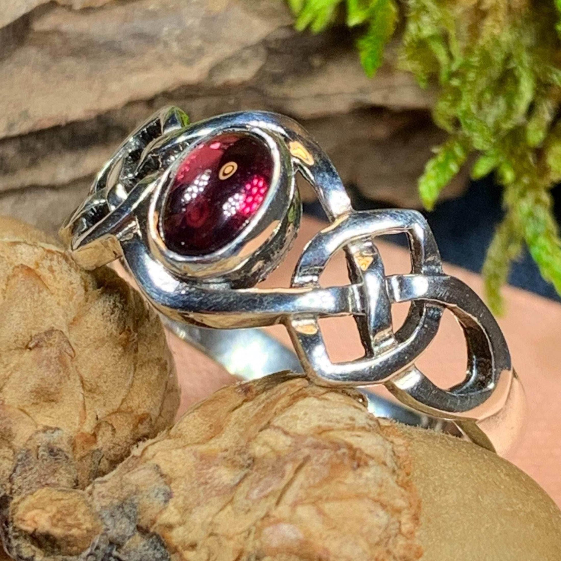 Dahlia Celtic Knot Ring - 10