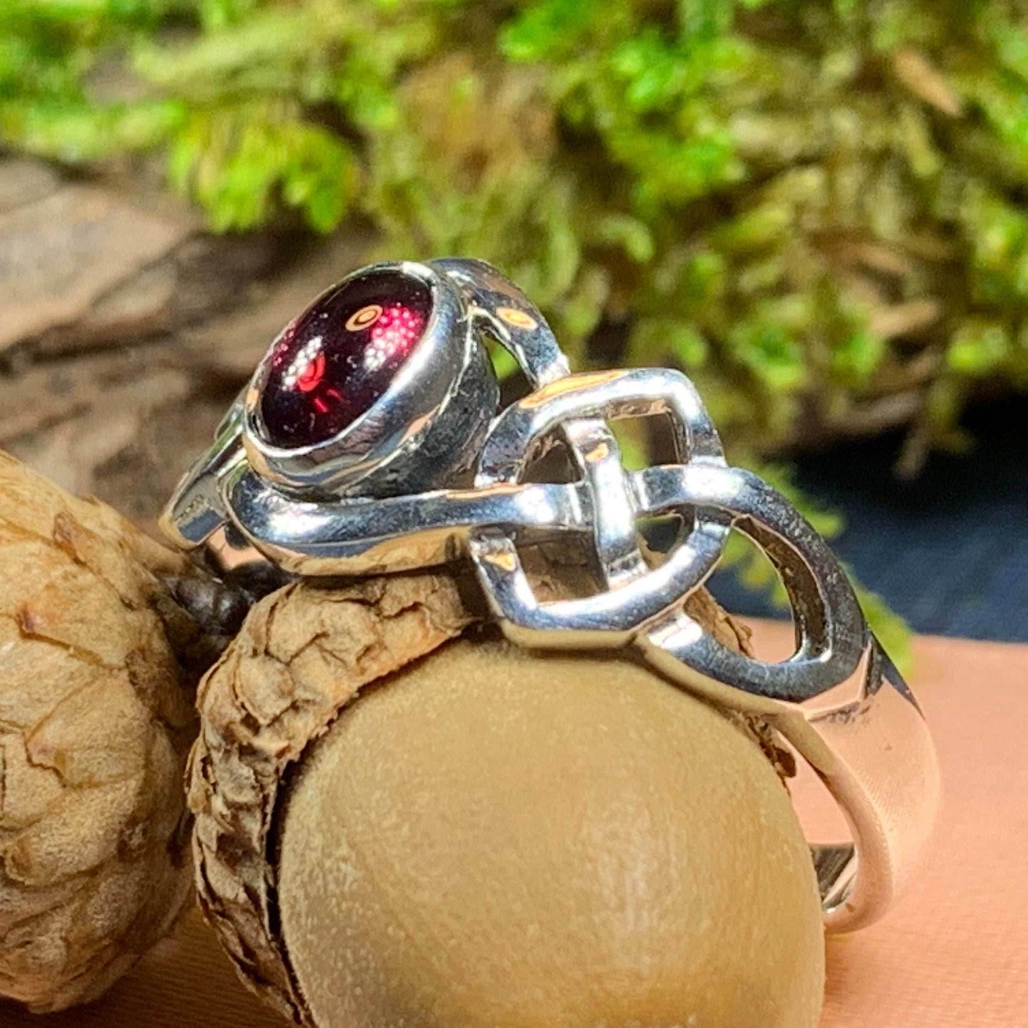 Dahlia Celtic Knot Ring - 10