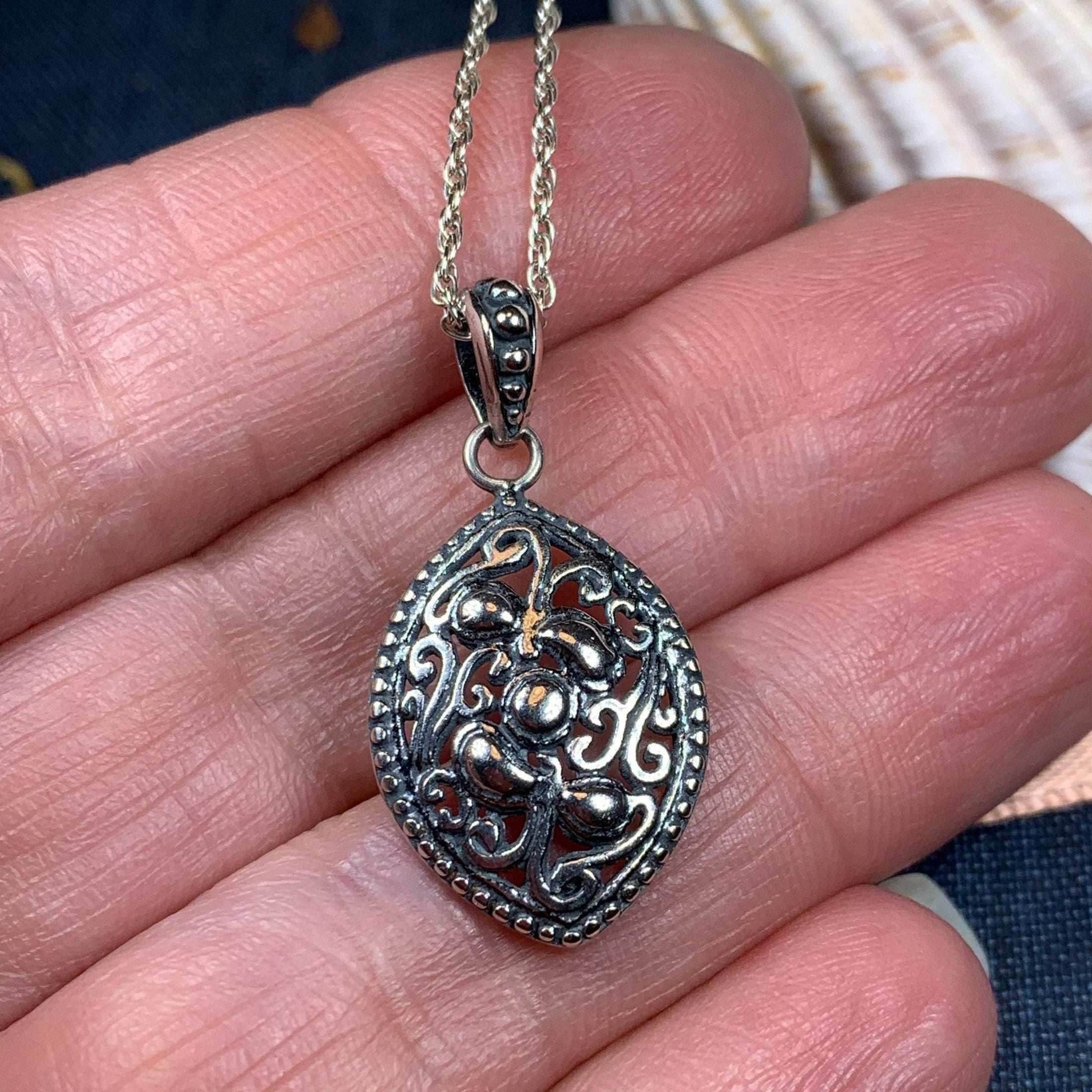 Victorian Celtic Knot Necklace - 18