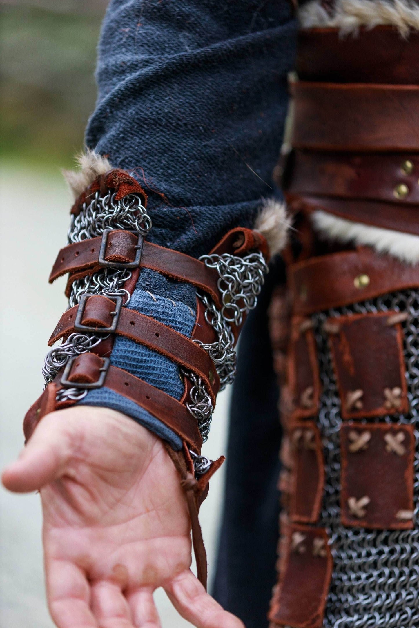 Warlord leather bracers with сhainmail - brown (as pictured)