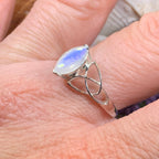 Esmeralda Celtic Knot Ring