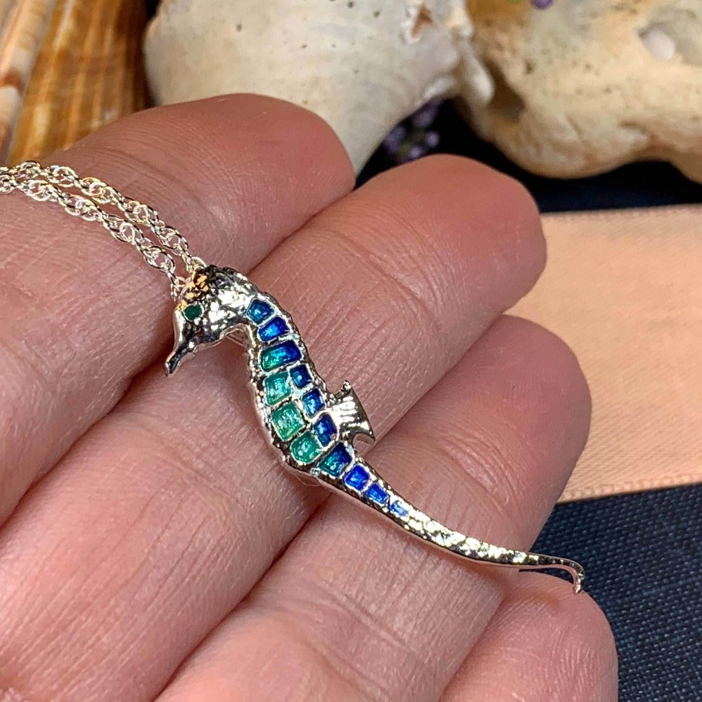 Summerleaze Seahorse Necklace - 18