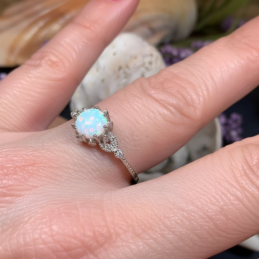 Vintage Opal Celtic Ring