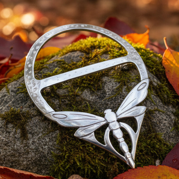 Pond Dancer Dragonfly Scarf Ring